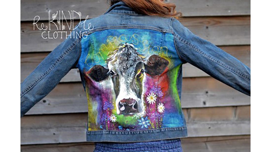Lisa Skelly colourful cowjpg