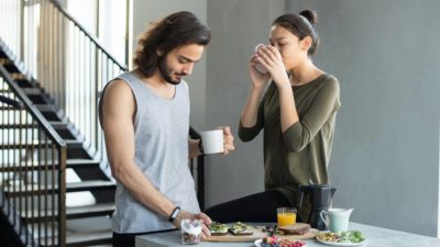 couple eating healthy breakfast