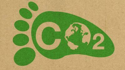 Green footprint with 'CO2' in the middle