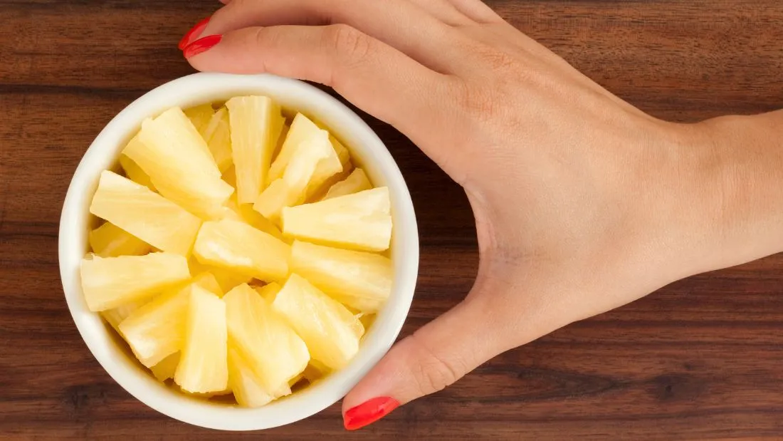 bowl of pineapple chunks