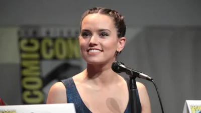 daisy ridley at comicon