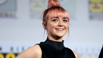 Maisie Williams by Gage Skidmore CC BY-SA 2.0